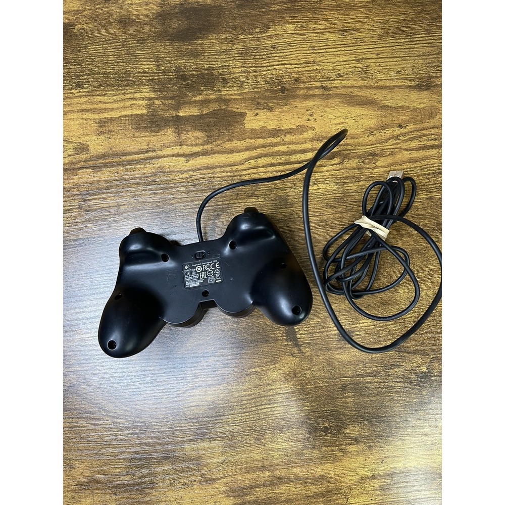 Logitech F310 USB Wired PC Gamepad Controller - Picture 2 of 7